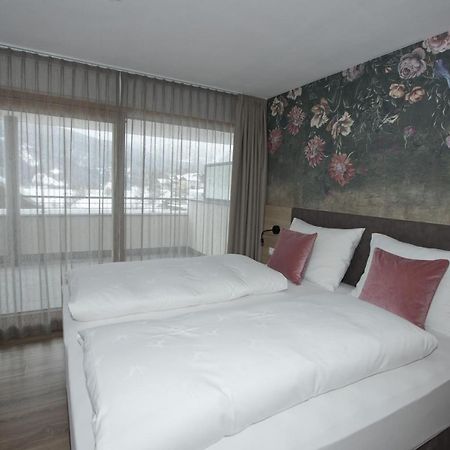 Hotel Goldener Adler Graun im Vinschgau Exteriör bild