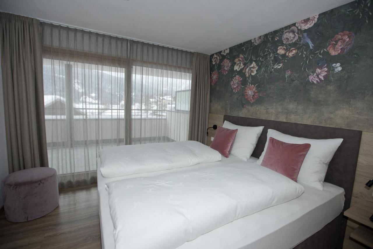 Hotel Goldener Adler Graun im Vinschgau Exteriör bild
