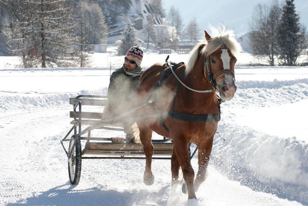 Hotel Goldener Adler Graun im Vinschgau Exteriör bild
