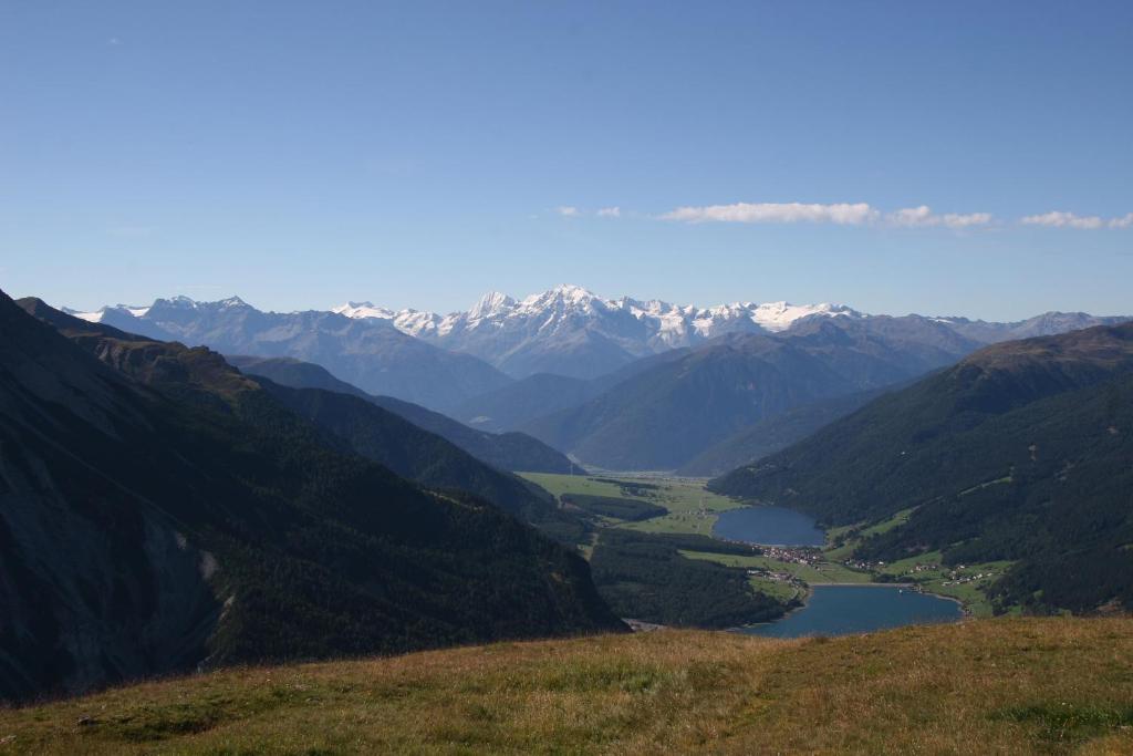 Hotel Goldener Adler Graun im Vinschgau Exteriör bild